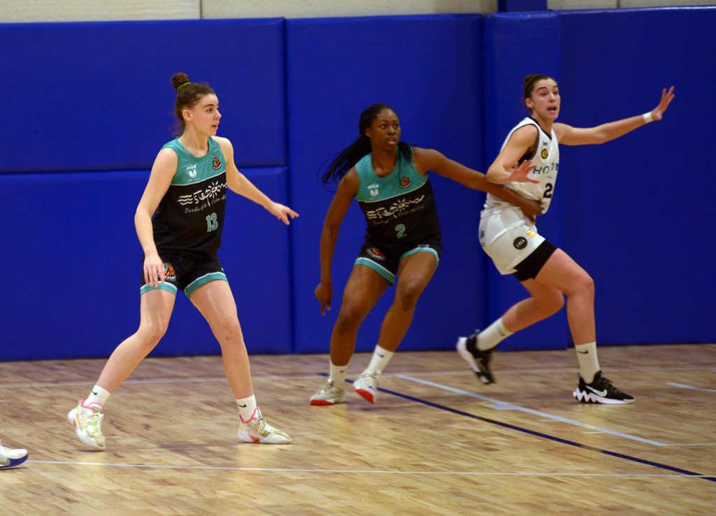 Fe, defensa y remontada para vencer a Hozono Global Jairis en el Pineda (70-63) Fe, defensa y remontada para vencer a Hozono Global Jairis en el Pineda (70-63)