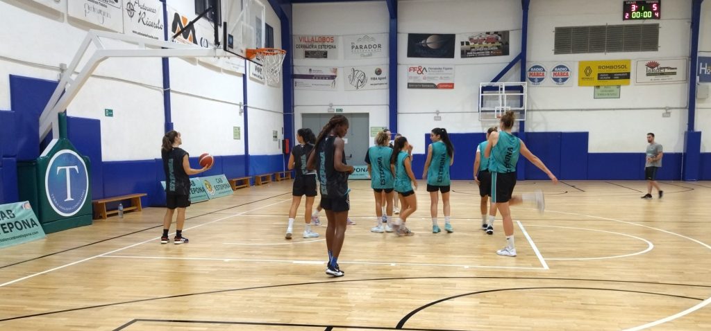 El Antela Parada vuelve a acoger el clásico de la Liga Femenina Challenge El Antela Parada vuelve a acoger el clásico de la Liga Femenina Challenge